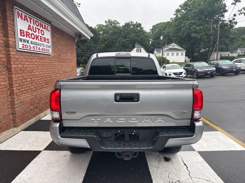 Used 2016 Toyota Tacoma TRD Sport w/ Towing Package AWD/4WD image 6