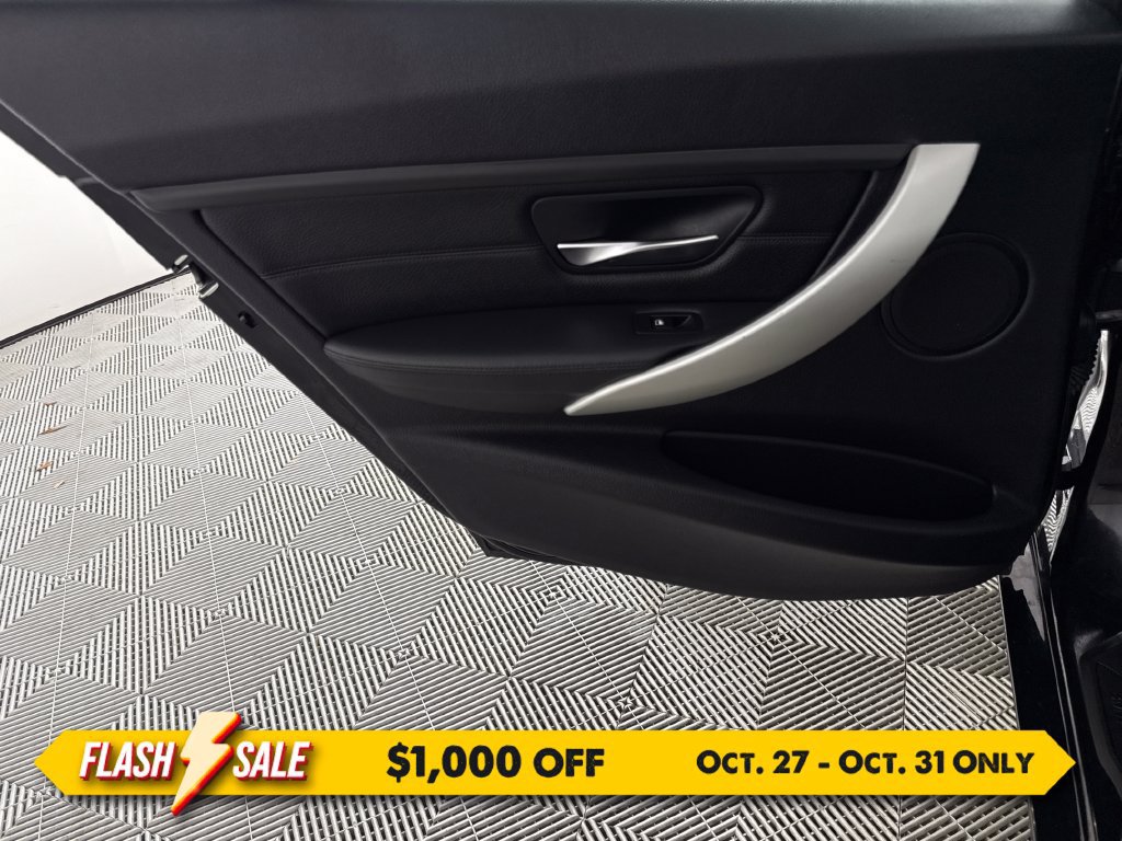 Used 2013 BMW 328i xDrive Sedan AWD/4WD image 11
