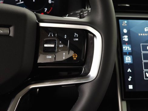 Certified 2025 Land Rover Discovery Sport S image 23