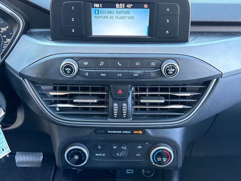 Used 2020 Ford Escape S image 23