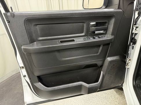 Used 2019 RAM 1500 Tradesman w/ Chrome Appearance Group AWD/4WD image 15