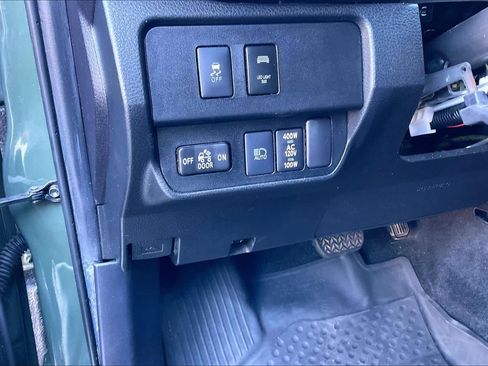 Used 2021 Toyota Tacoma TRD Sport image 34