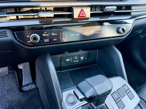 Certified 2026 Kia Sportage X-Line w/ X-Line Technology Package image 18