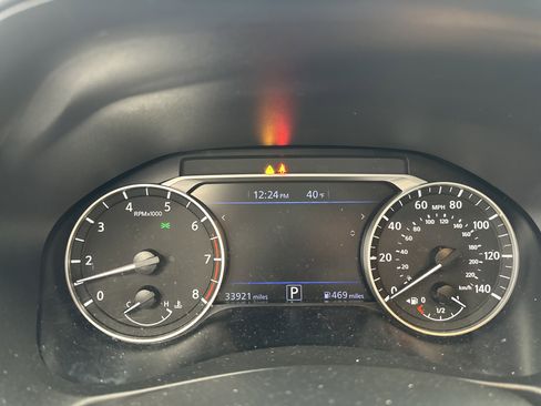 Certified 2024 Nissan Altima 2.5 SR w/ SR Premium Package image 9