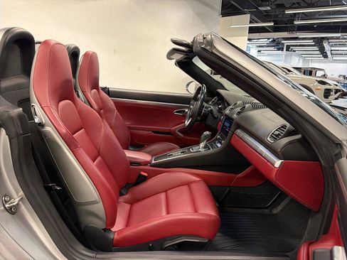 Used 2018 Porsche 718 Boxster GTS RWD image 23