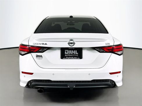 Used 2022 Nissan Sentra SR w/ Trunk Package image 9
