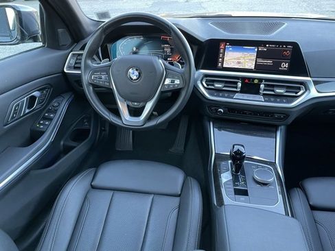 Certified 2022 BMW 330i xDrive Sedan w/ Driving Assistance Package image 8