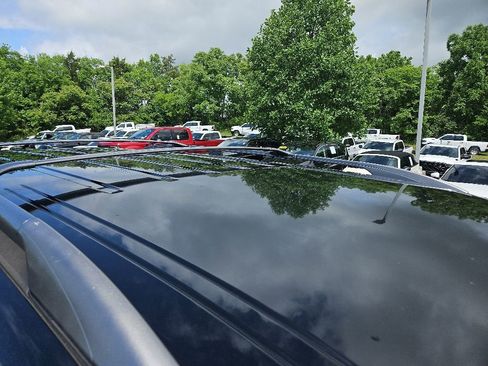 Used 2019 Nissan Armada SV w/ Driver Package RWD image 9
