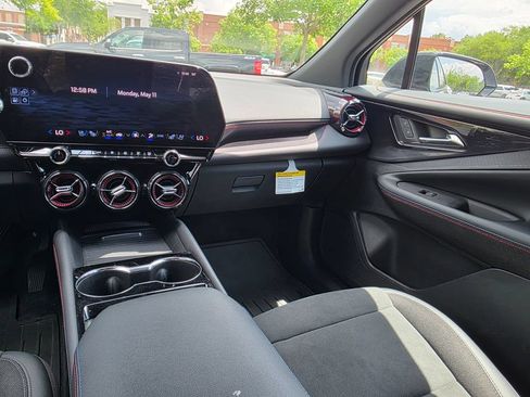 Certified 2025 Chevrolet Blazer EV RS AWD/4WD image 25