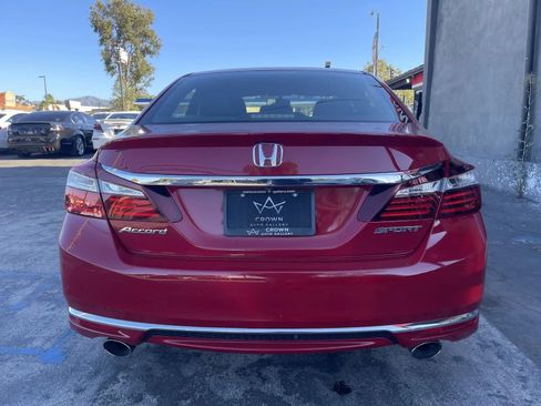 Used 2017 Honda Accord Sport image 8