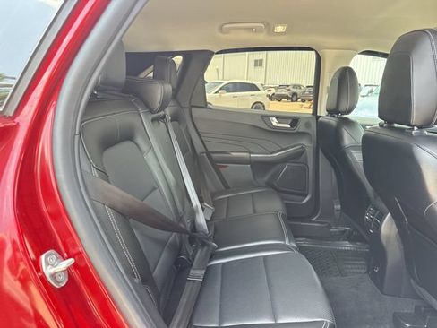 Used 2022 Ford Escape SEL w/ Technology Package FWD image 29