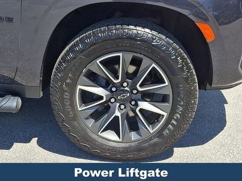 Used 2024 Chevrolet Tahoe Z71 w/ Luxury Package AWD/4WD image 10
