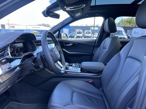 Used 2025 Audi Q7 2.0T Premium w/ Convenience Plus Package image 14