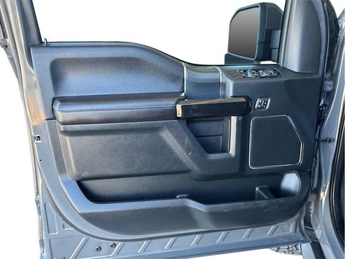 Used 2019 Ford F150 Lariat w/ Equipment Group 502A Luxury AWD/4WD image 20