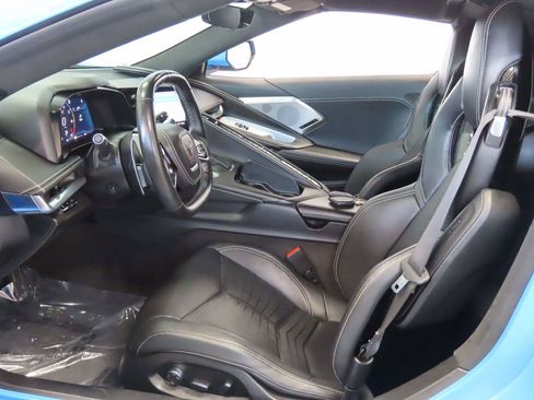 Used 2022 Chevrolet Corvette Stingray Premium Cpe w/ 3LT RWD image 9