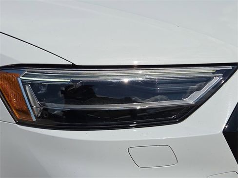 Used 2021 Audi A8 L 3.0T w/ Luxury Package image 4