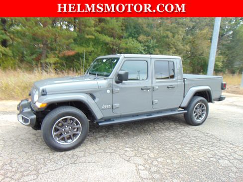Certified 2023 Jeep Gladiator Overland image 6
