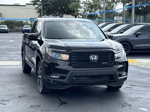 Certified 2023 Honda Ridgeline Sport image 3