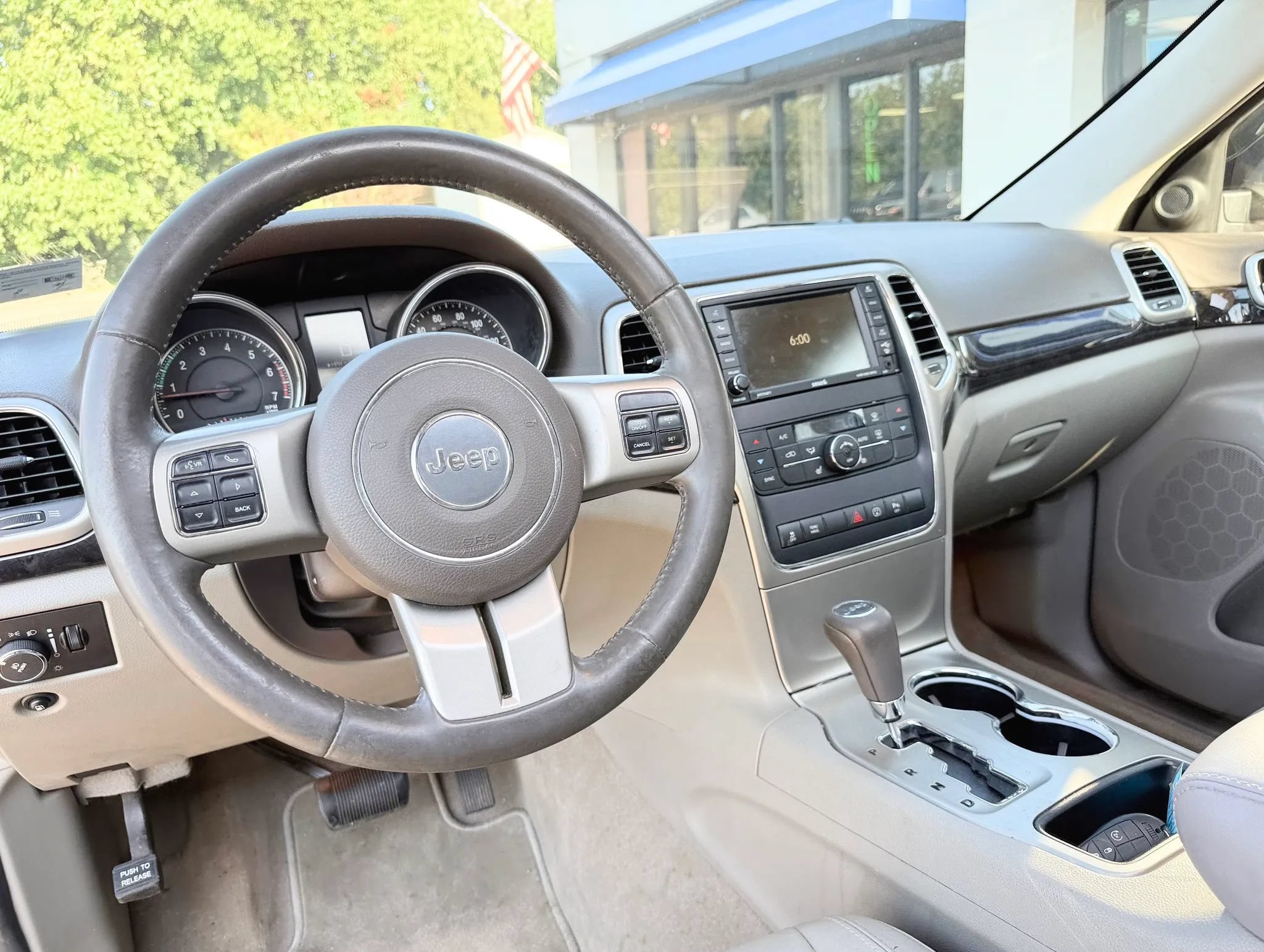 Used 2013 Jeep Grand Cherokee Laredo RWD image 33