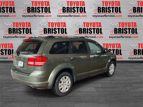 Used 2017 Dodge Journey SE image 2