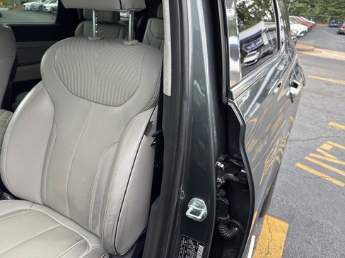 Used 2024 Hyundai Palisade Calligraphy image 6