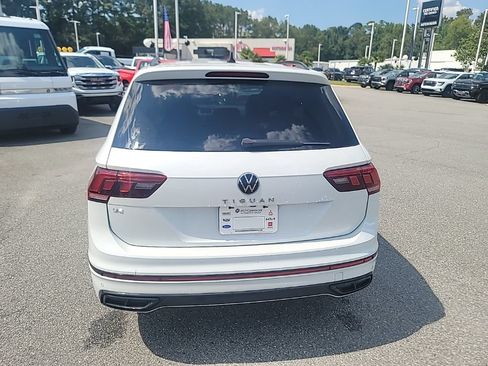Used 2023 Volkswagen Tiguan SE R-Line FWD image 6