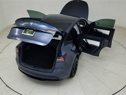 Used 2021 Tesla Model Y Long Range image 88