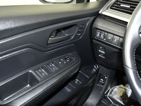 Certified 2025 Honda Odyssey EX-L image 32