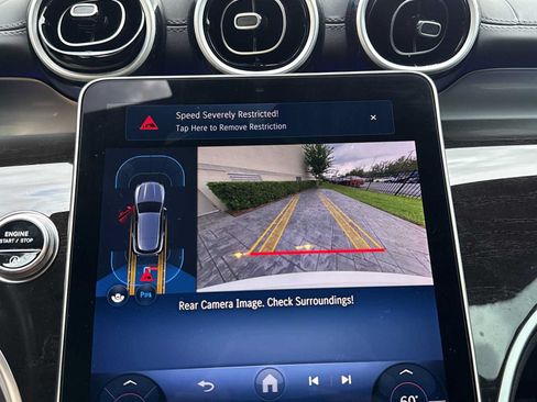 Used 2025 Mercedes-Benz GLC 300 image 26