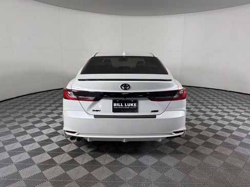 Used 2025 Toyota Camry XSE FWD image 9