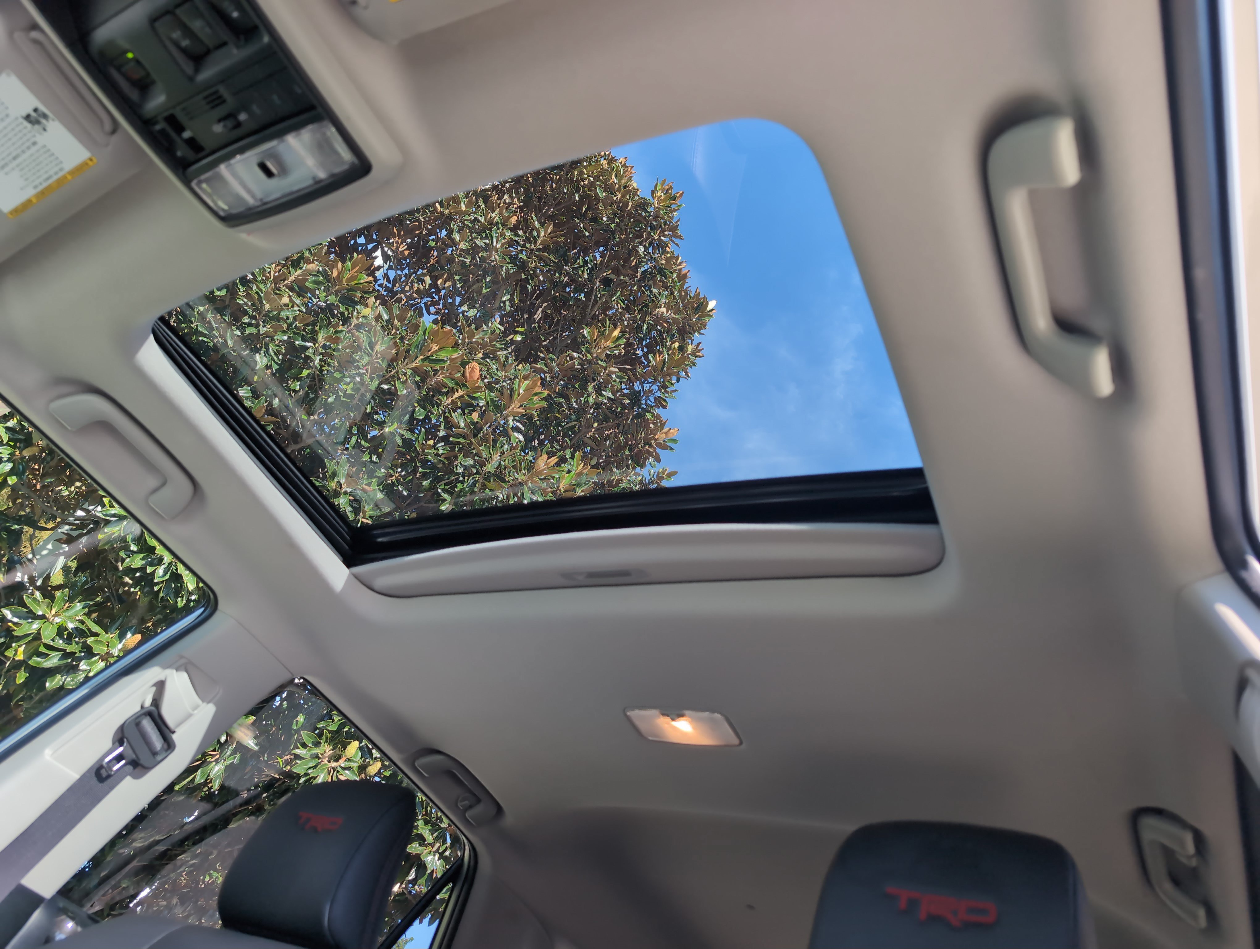 Certified 2023 Toyota 4Runner TRD Off-Road Premium w/ Moonroof Package AWD/4WD image 15