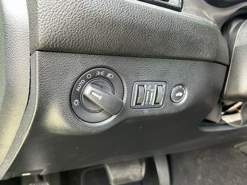 Certified 2023 Dodge Challenger SXT image 41