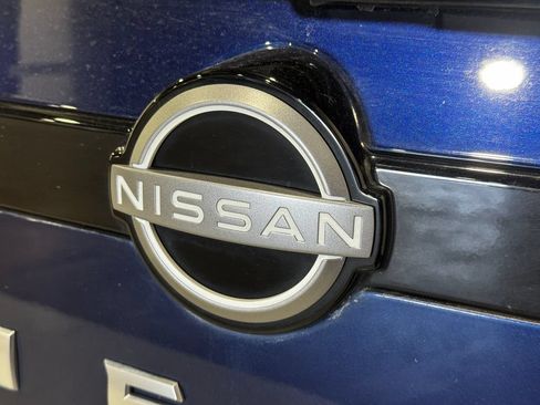 Used 2025 Nissan Pathfinder SV AWD/4WD image 33
