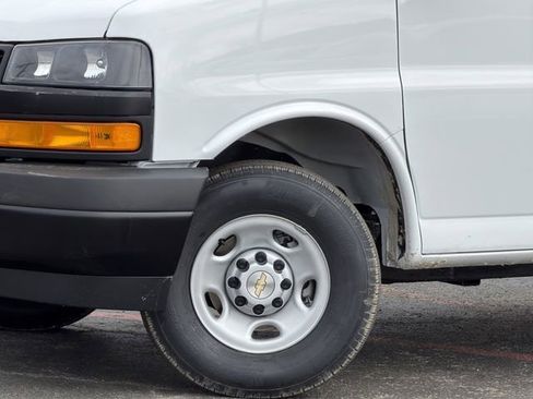 New 2026 Chevrolet Express 2500 image 8