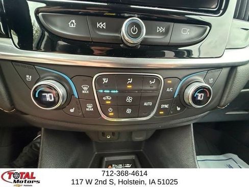 Used 2019 Chevrolet Traverse Premier AWD/4WD image 29