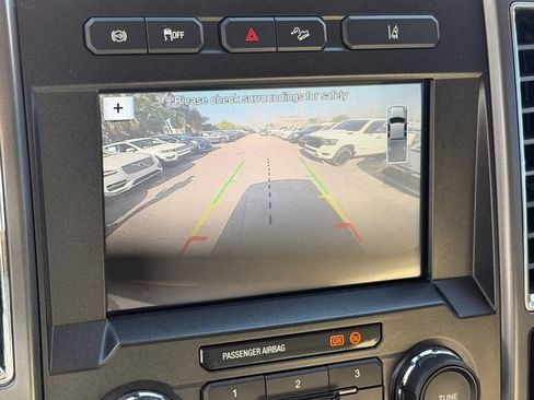 Used 2017 Ford F250 XLT w/ XLT Premium Package AWD/4WD image 20