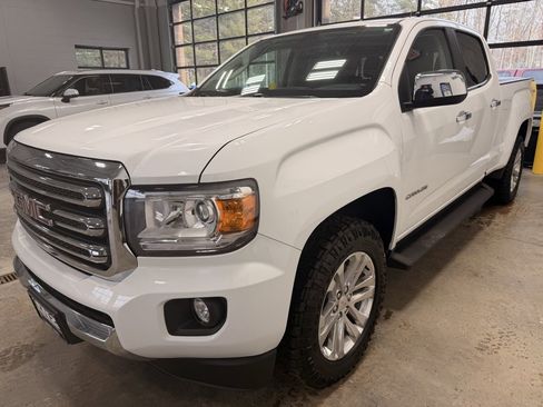 Used 2018 GMC Canyon SLT image 4