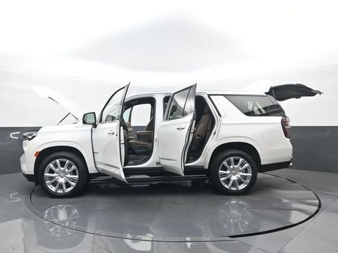Used 2023 Chevrolet Tahoe High Country AWD/4WD image 36