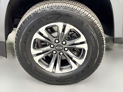 Used 2021 Chevrolet Colorado Z71 w/ Safety Package AWD/4WD image 31