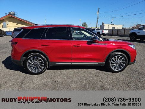 Used 2024 Lincoln Corsair Reserve w/ Equipment Group 201A image 8