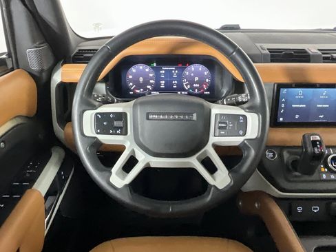 Used 2023 Land Rover Defender 110 SE image 11