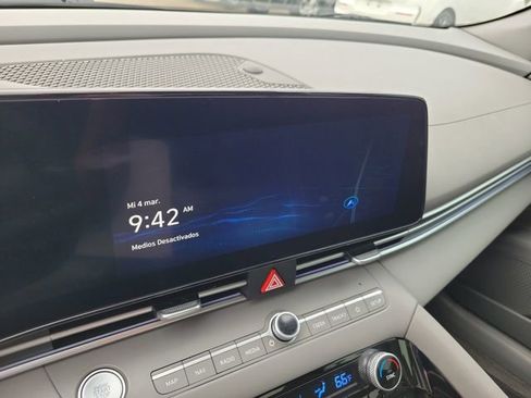 Used 2024 Hyundai Elantra SEL w/ Convenience Package FWD image 19