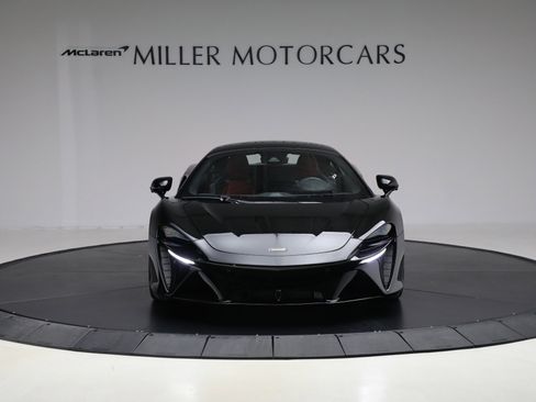 Used 2024 McLaren Artura image 12