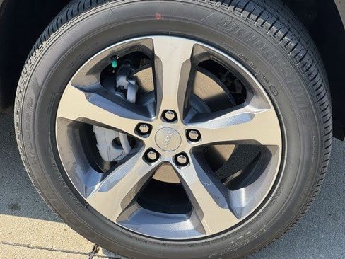 New 2025 Jeep Grand Cherokee Limited image 37