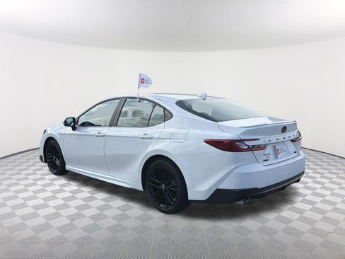 Certified 2025 Toyota Camry SE FWD image 15