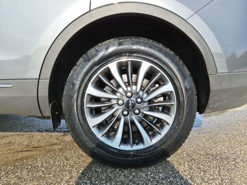 Used 2023 Lincoln Nautilus AWD w/ Premium Package image 12