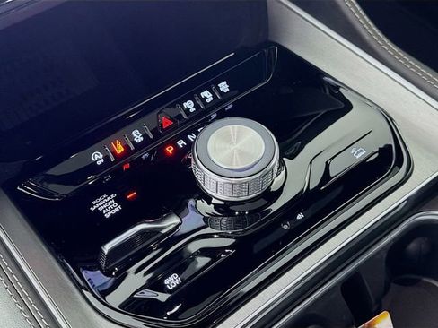 New 2026 Jeep Grand Wagoneer 4X4 w/ Premium Group I image 20