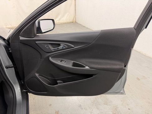 Used 2023 Chevrolet Malibu LT image 9