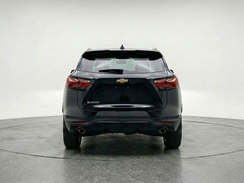 Used 2025 Chevrolet Blazer LT FWD image 7