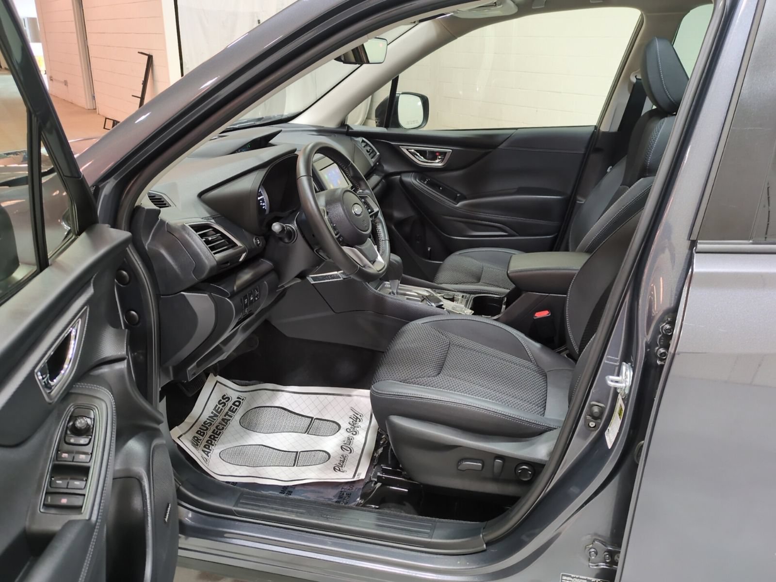 Certified 2024 Subaru Forester Premium AWD/4WD image 17